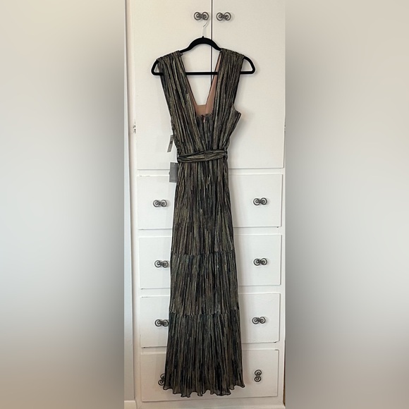 NWT Women’s Metallic High Waist Gown size Medium Nordstrom - Picture 3 of 11